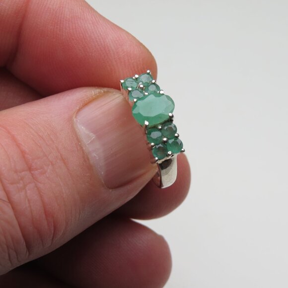 Genuine Emerald *925 Sterling Silver Ring - Picture 2 of 7
